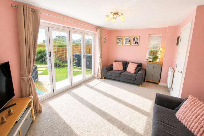 4 bed Semi-Detached for sale Image 12