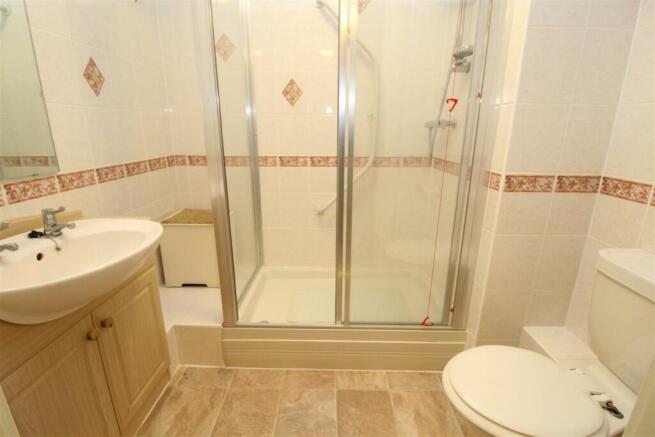 SHOWER ROOM/W.C