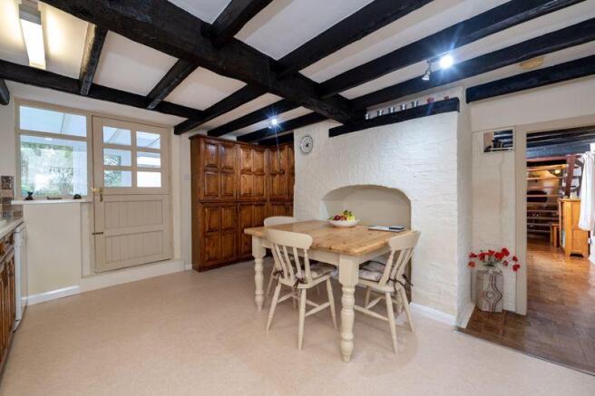 Dining kitchen