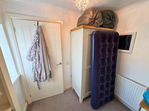 Bedroom 2a (edit).jpg