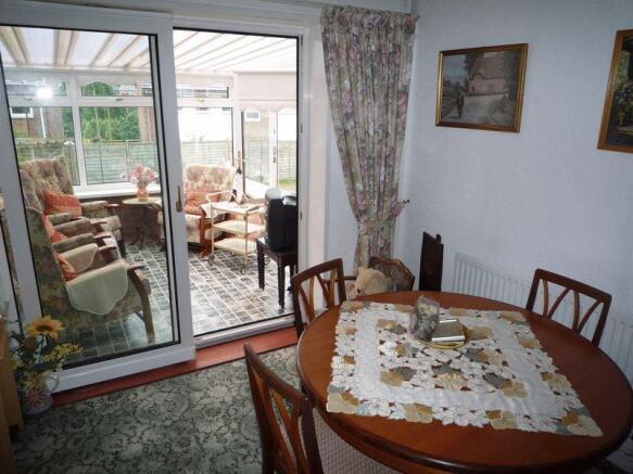 Bedroom 2/Dining...