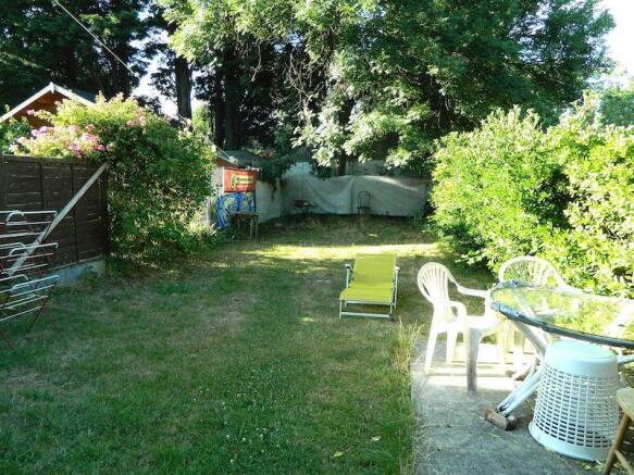 38 st James Gardens Garden.JPG