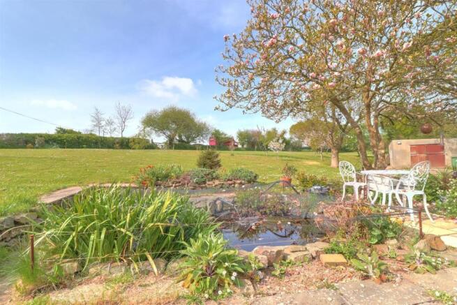 nex ext 4 front garden and pond.jpg