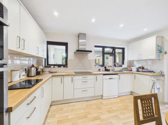 KITCHEN/ DINER