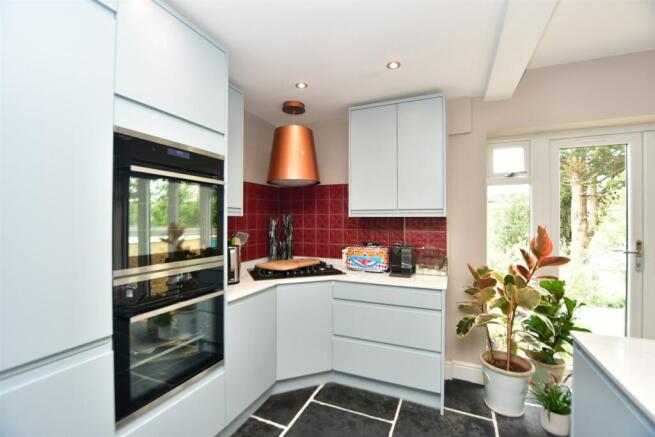 Kitchen/Dining Area