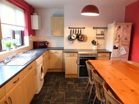 KITCHEN / DINER
