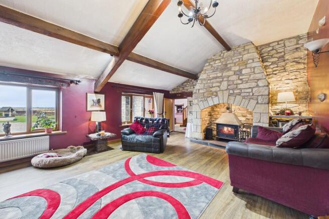 5 bed Detached for sale Image 5