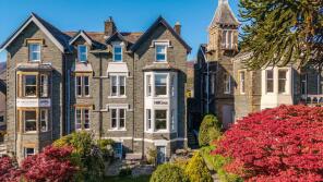 Hillcrest, The Heads, Keswick CA12 5ER