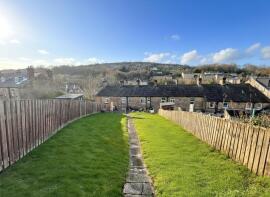 35, Hightown Lane, Holmfirth HD9 3HY