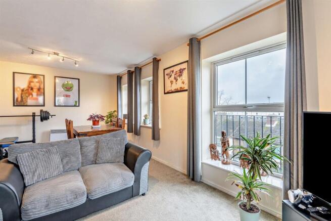 Sitting/Dining Room