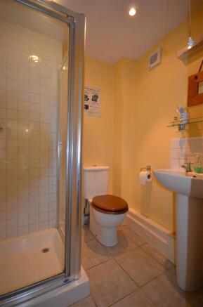 Cloakroom with Shower