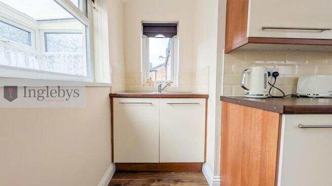 2 bed Semi-Detached Bungalow for sale Image 8