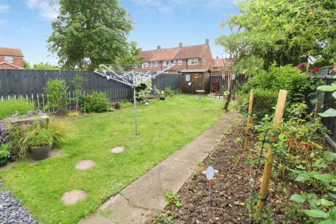 2 bed Semi-Detached for sale Image 10