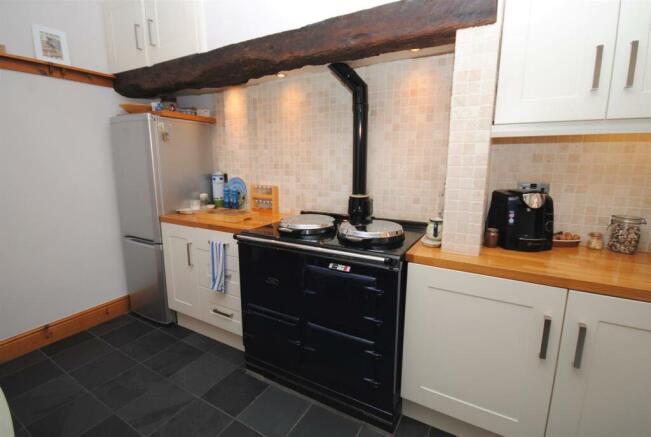 4cyprusgrovekitchen3.JPG