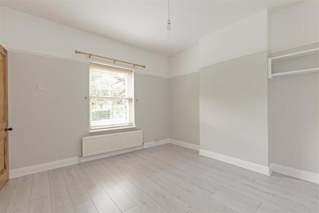 Bedroom 2-2.jpg