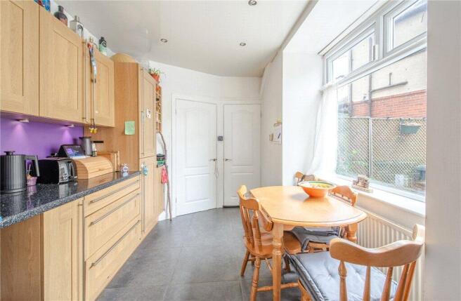3 bed Semi-Detached for sale Image 12