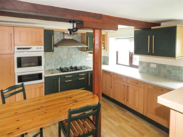 Kitchen.JPG