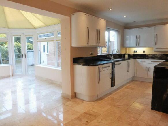 Open Plan Kitchen &