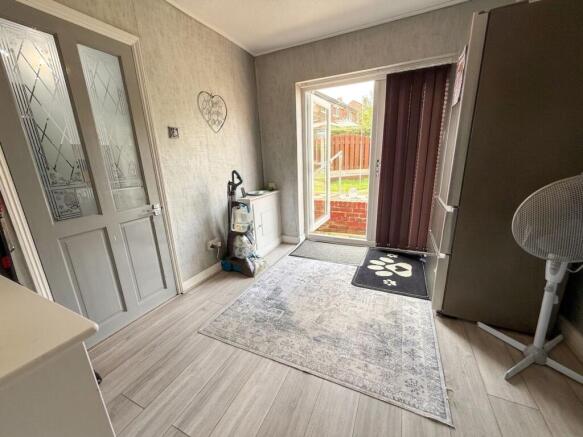 3 bed Semi-Detached for sale Image 4