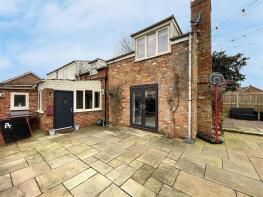 1 Pyewipe Cottage, Breighton Road, Selby YO8 6LL