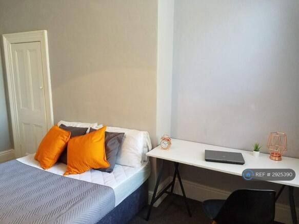 4 bed Terraced to rent Image 9