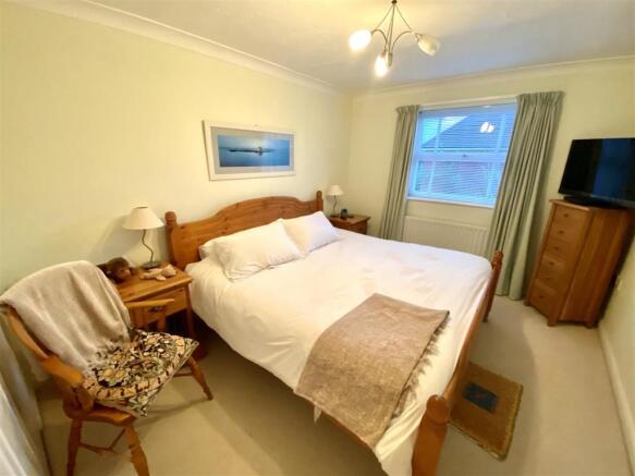BEDROOM 2