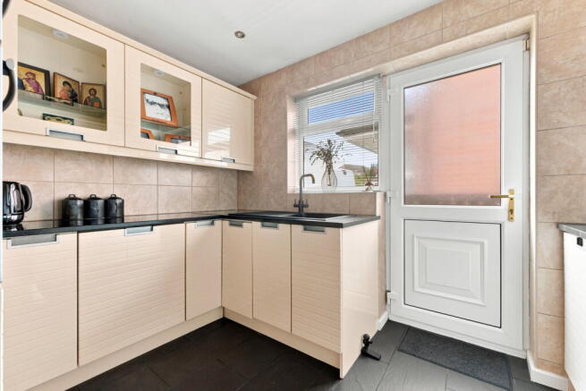 3 bed Detached Bungalow for sale Image 6