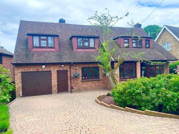 4-bed detached on Highland Road, Badgers Mount, Sevenoaks, TN14 7BA, £999,995