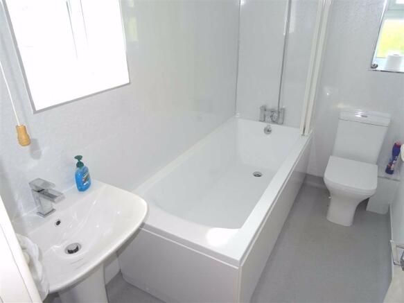 Ground Floor Bathroom: