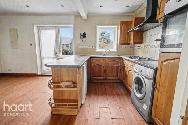 3 bed Detached for sale Image 8