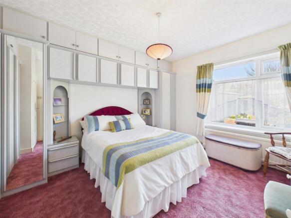 2 bed Detached Bungalow for sale Image 6