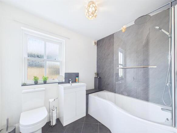 5 bed Terraced for sale Image 12