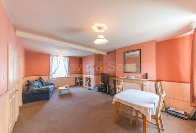 Lounge/Dining Room