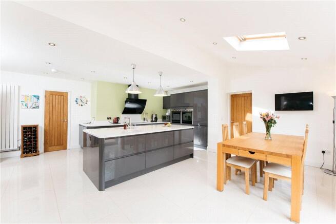 Kitchen/Dining