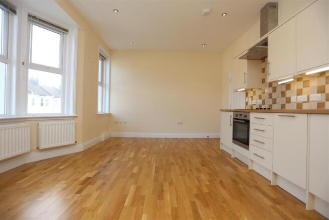 26a Blatchington Rd lounge.JPG