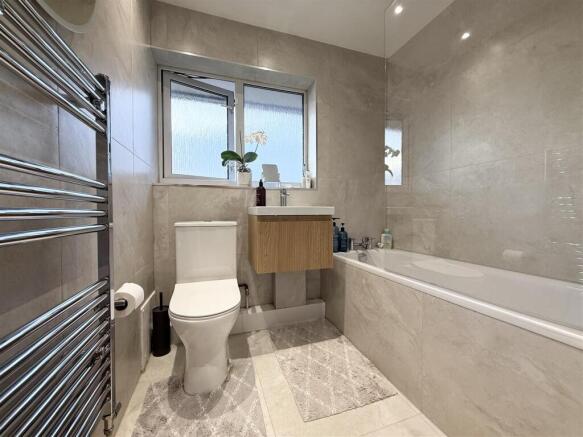 BAth.jpg