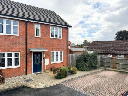 Holly Close, Codsall, WV8