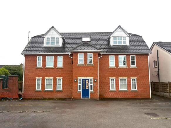 6 Manor Court