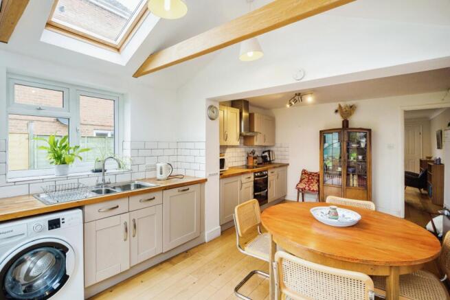 Kitchen/Dining Area