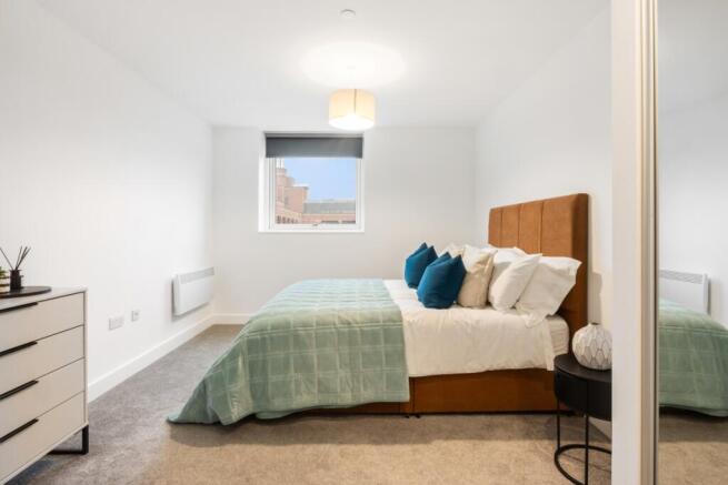 3 bed Flat to rent Image 8