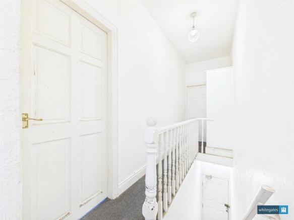 2 bed Apartment for sale Image 11