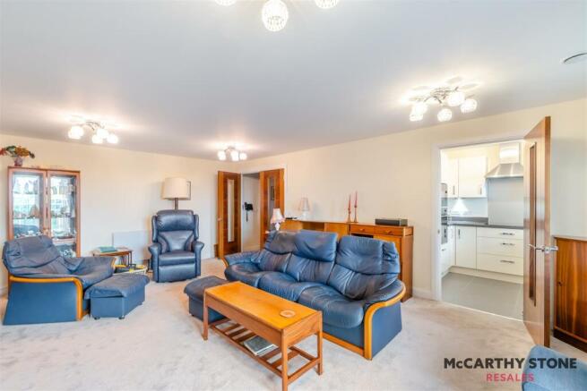 2 bed Apartment for sale Image 9