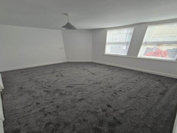 4 Myrtle Mews lounge.jpg