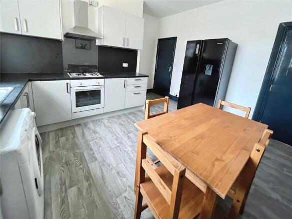 4 bed Terraced for sale Image 8
