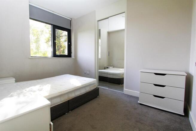 1 bed Flat to rent Image 3