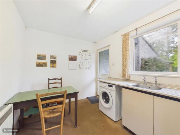 Kitchen / Dining