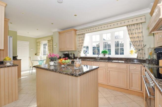Kitchen/Breakfast Ro