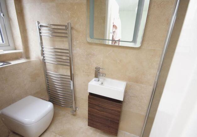En-Suite Showe...