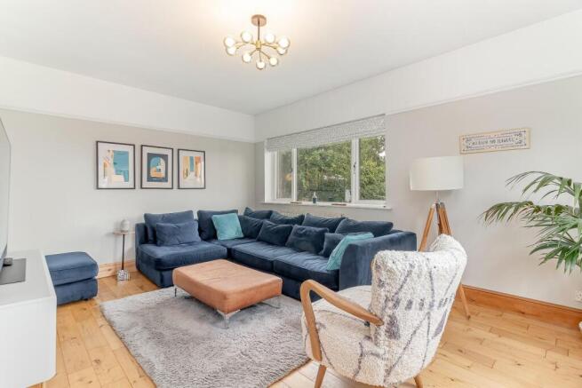 4 bed Semi-Detached for sale Image 5