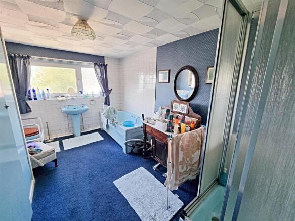 Bathroom/WC